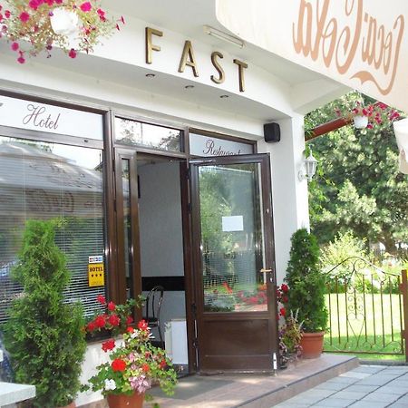 Pension Hotel Fast Radauti Luaran gambar